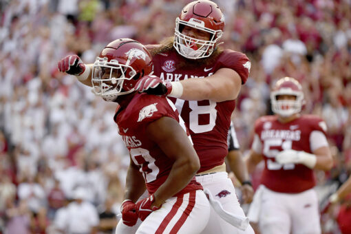Arkansas manhandles No. 15 Texas, 40-21