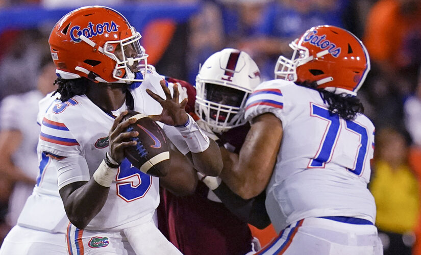 Jones starts, Richardson shines as No. 13 Florida wins 35-14