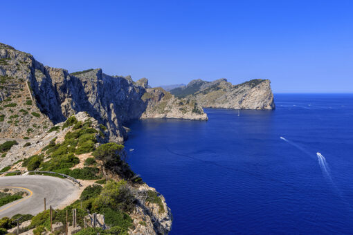 Americans fall to their deaths while climbing Mallorca cliffs off Spain