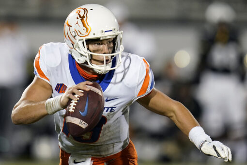 Boise State’s Hank Bachmeier appears to join class during lightning delay