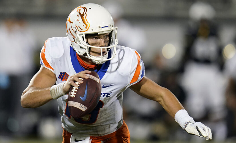 Boise State’s Hank Bachmeier appears to join class during lightning delay