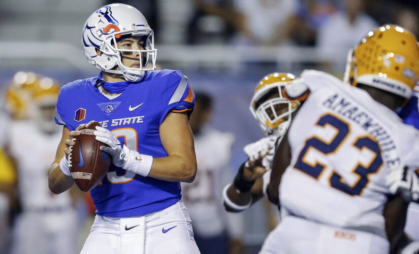 Bachmeier, Cobbs lead Boise State past UTEP, 54-13