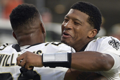 Ex-NFL QB raises eyebrows with odd Jameis Winston tweets