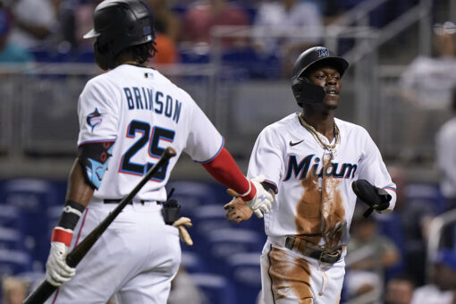 Chisholm’s homer in 8th lifts Marlins over Mets 3-2