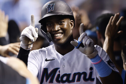 Marlins’ Jesús Sánchez makes incredible barehanded catch vs. Nationals