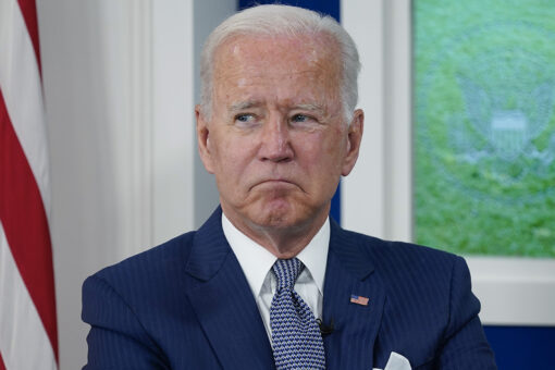 Plunge among independents drags down Biden approval ratings: poll