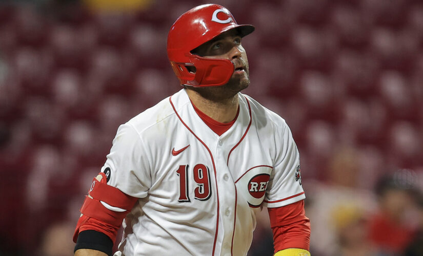 Votto power surge leads Reds rally for 9-5 win over Pirates