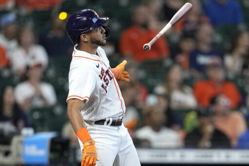 Siri, McCormick rally AL West-leading Astros past D-backs