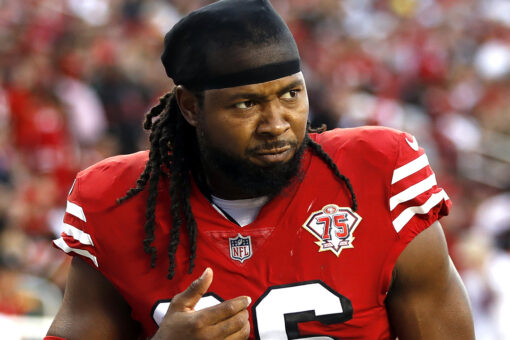 49ers’ Josh Norman spit up blood, dealing with bruised lungs after leaving game: report