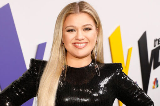 Kelly Clarkson cancels an ex in new Christmas tune ‘Christmas Isn’t Canceled (Just You)’
