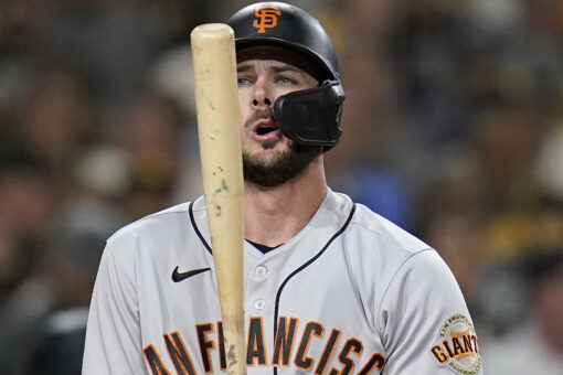 Bryant, Posey lead Giants to 8-6 win over fading Friars
