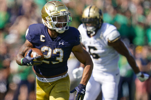 Kelly ties Rockne as No. 12 Irish hold off Boilermakers