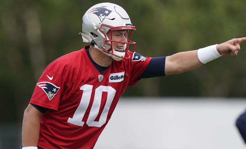 Patriots’ Mac Jones asked about Tom Brady: ‘He definitely did a good job’