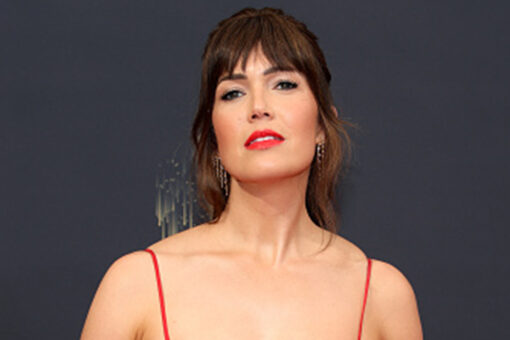 Mandy Moore eats pizza naked after 2021 Emmys: ‘The real glamour’