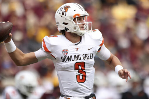 Bowling Green picks up 1st win over FBS opponent since 2019 in Minnesota upset