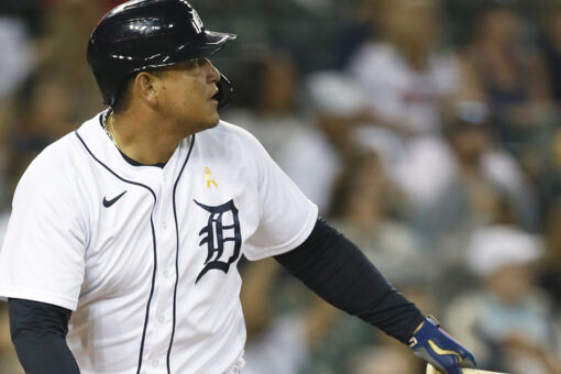 Cabrera hits career homer No. 502, Tigers beat Athletics 8-6