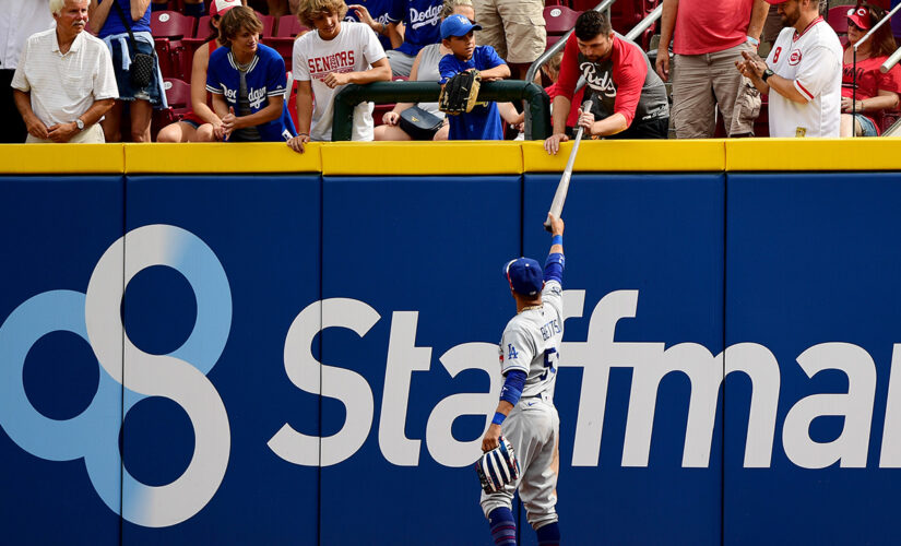 Mookie Betts makes nice bat-for-ball trade with fan