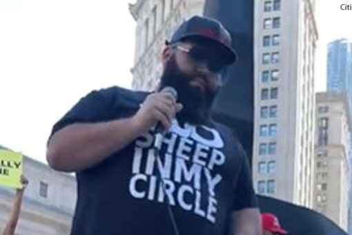 Anti-vaccine-mandate protestors march NYC streets on eve of enforcement for health care workers
