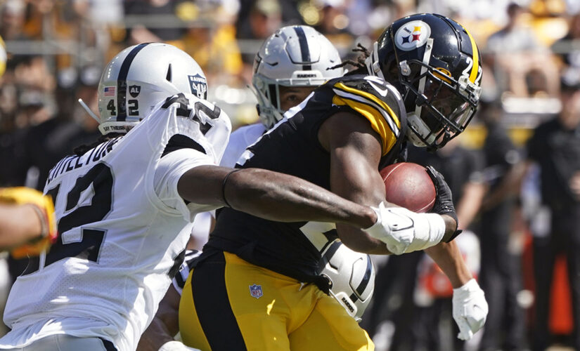 Steelers’ Najee Harris delivers brutal stiff arm to Raiders defender