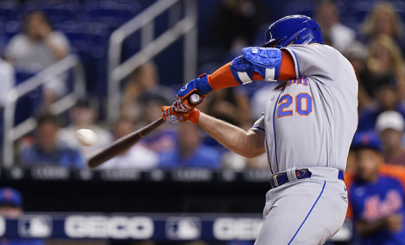 Alonso homers twice, including 100th, as Mets top Marlins
