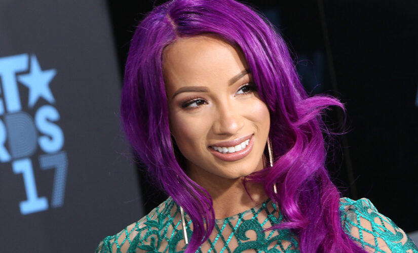 Sasha Banks makes surprise return at Extreme Rules, interrupts title match