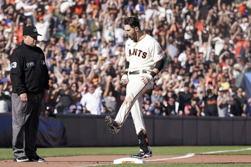 Duggar triples, Giants hold off Dodgers 6-4 for NL West lead