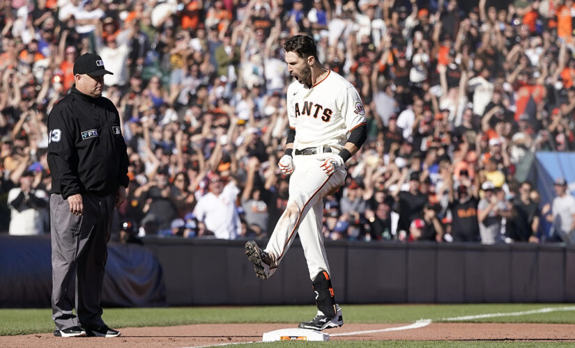 Duggar triples, Giants hold off Dodgers 6-4 for NL West lead