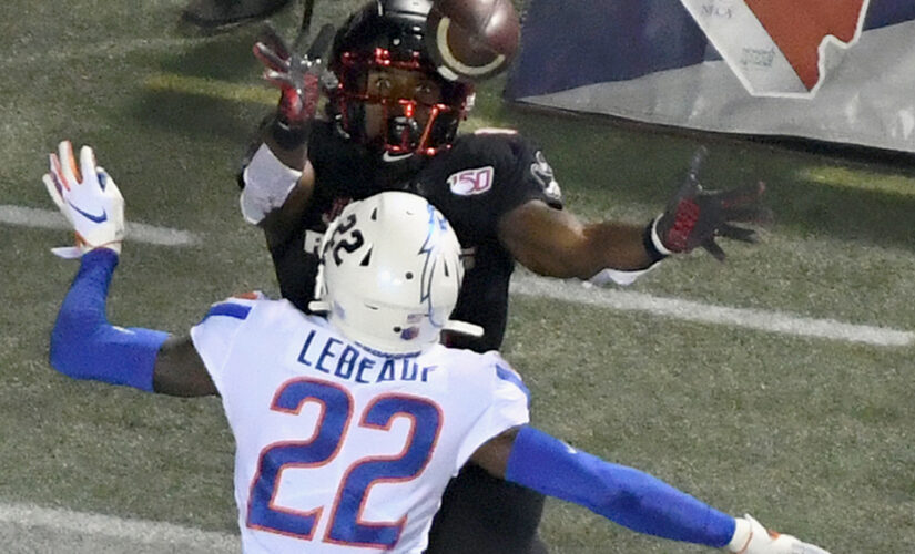 Boise State’s Tyric LeBeauf returns interception 100 yards for touchdown