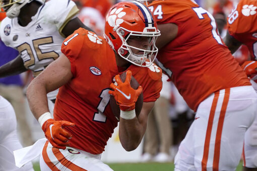 No. 6 Clemson uses goal-line stand to hold off Georgia Tech