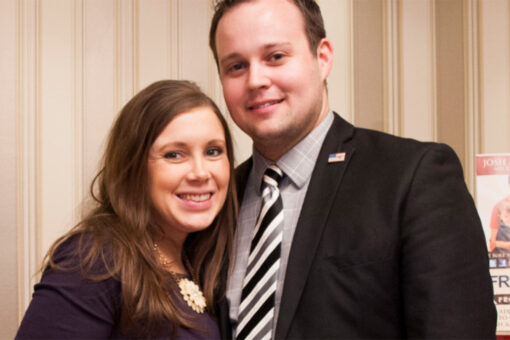 Josh Duggar seen with pregnant wife Anna after judge denies motion to dismiss child pornography case