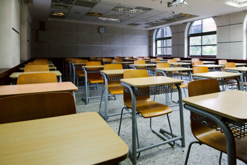 Texas school system closes after 2 teachers die of COVID-19
