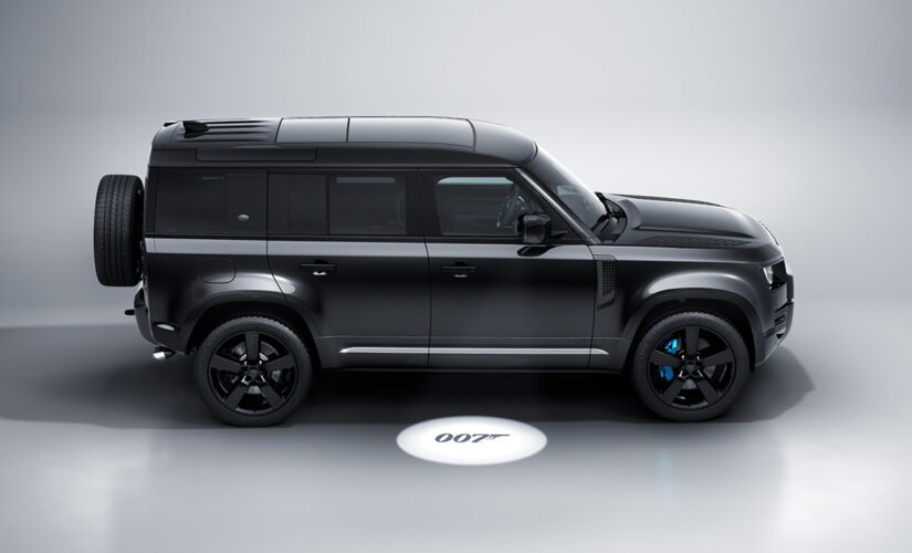 Land Rover Defender V8 Bond 007 Edition is a bad-looking SUV