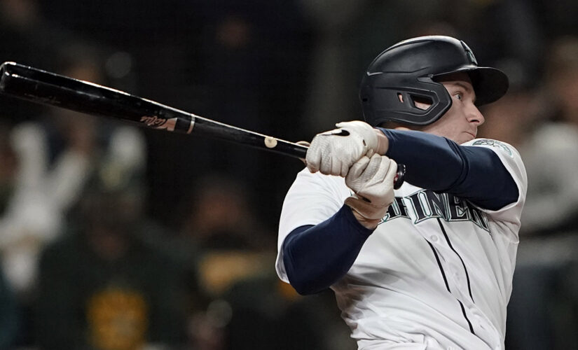 Contending Mariners win for 10th time in 11 games; A’s out