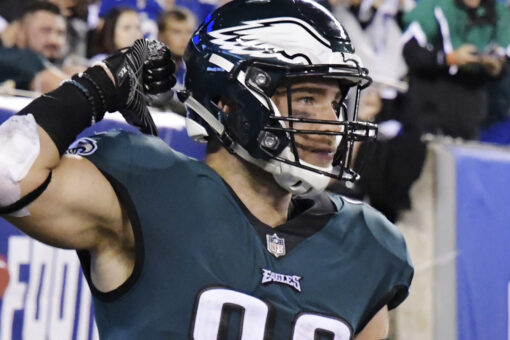 Eagles place Zach Ertz on COVID list for second time