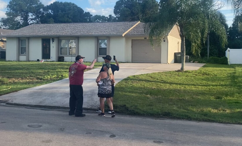 Gabby Petito case: Fight between neighbor, protester breaks out near Brian Laundrie’s family’s home