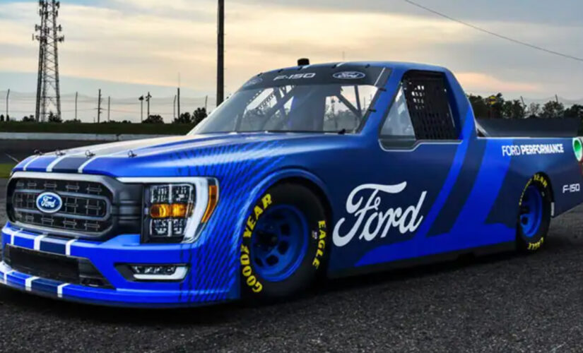 New Ford F-150 NASCAR Truck Series racer revealed