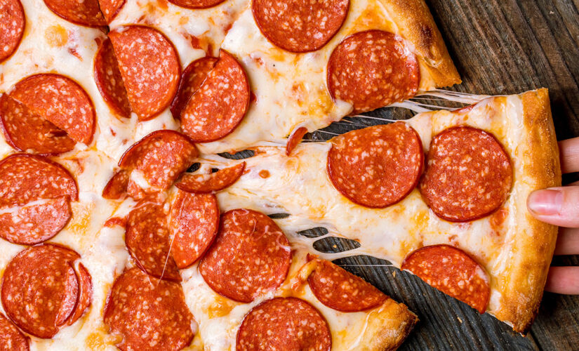 Principal orders pizza for 400 elementary school students due to food-service staff shortage