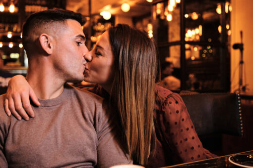 Oregon health officials say you can kiss on dates — if both vaccinated