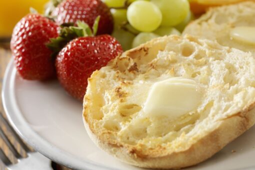 Man reveals ‘right’ way to cut an English muffin and the internet is divided
