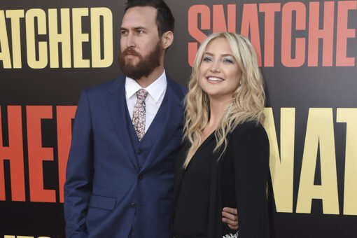 Kate Hudson announces engagement to Danny Fujikawa