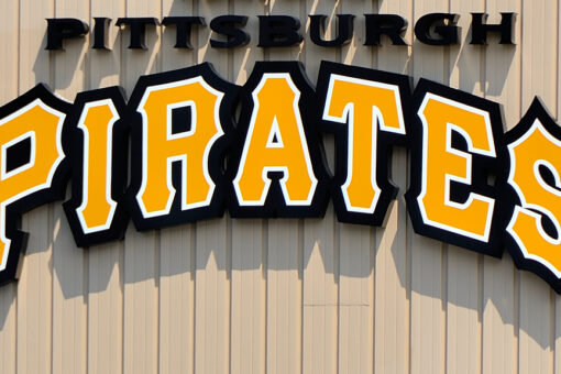 Pirates in MLB’s 1st minority lineup honored 50 years later