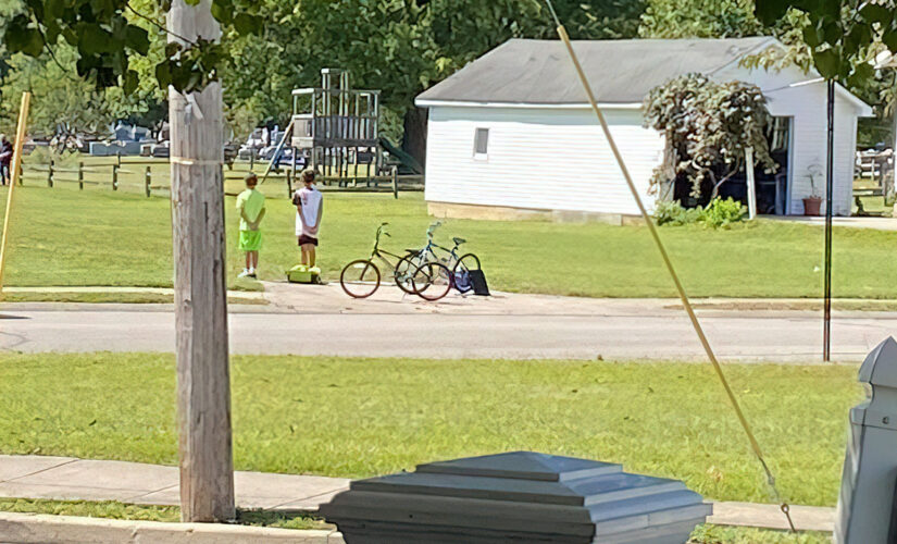 Indiana boys hop off their bikes to pay respects after running into military veteran’s funeral