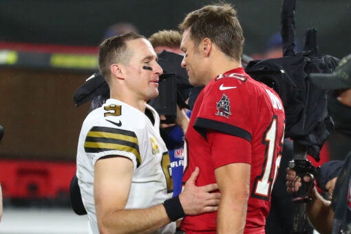 Drew Brees congratulates Tom Brady on eclipsing passing yards record