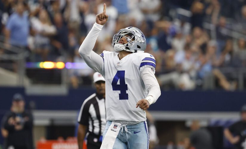 Prescott, Cowboys keep rolling with 36-28 win over Panthers