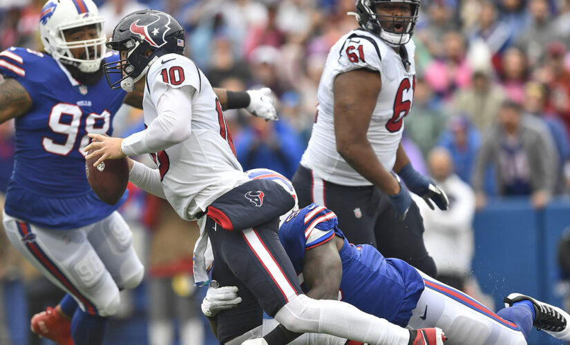 Bills force 5 turnovers, overwhelm Mills and Texans 40-0