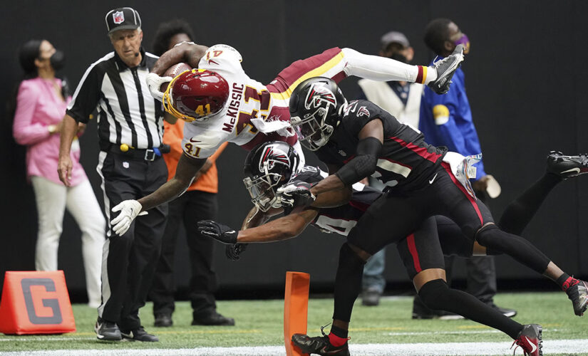 Washington’s J.D. McKissic Superman dives into the end zone for game-winning score vs. Falcons