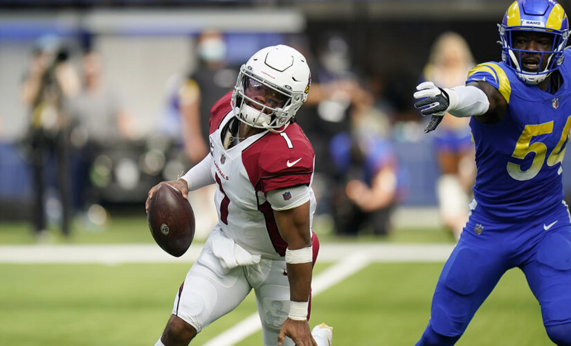 Murray keeps Cardinals unbeaten with 37-20 rout of Rams