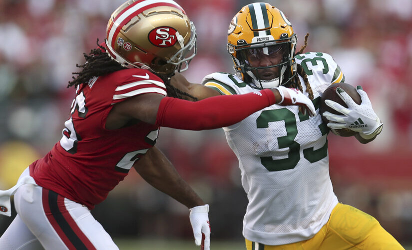 Packers’ Aaron Jones adds pocket in jersey to store dad’s ashes