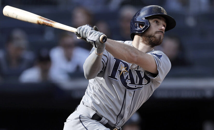 Lowe hits 3 HRs, Rays roll 12-2 to prevent Yankees WC clinch