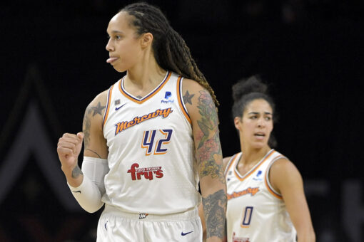 WNBA playoff semifinals all even, shifts to Chicago, Phoenix